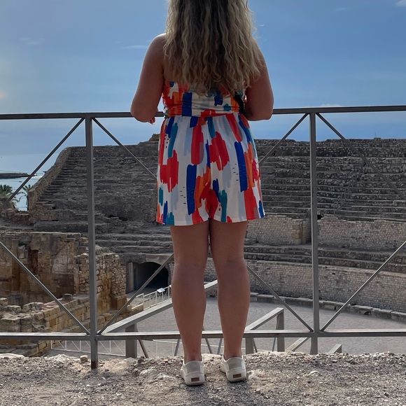 Colorblock Romper - Picture 6 of 6